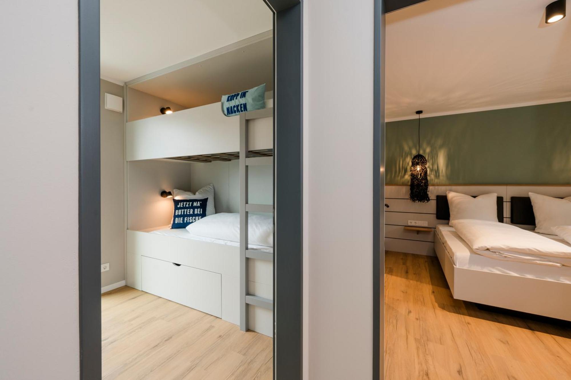 Apartments By Altes Zollamt Husum  Bagian luar foto